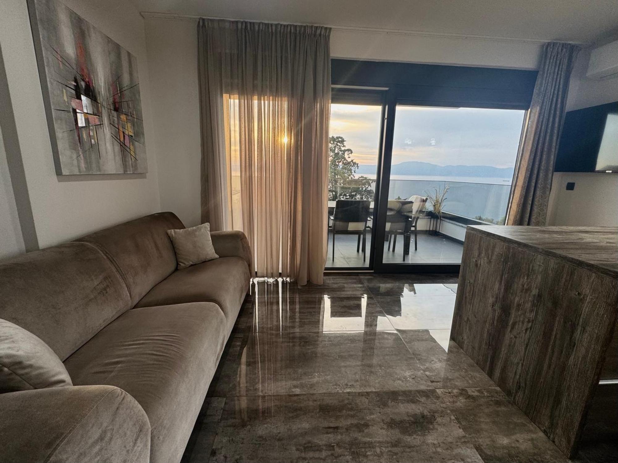 Golden Sunset Apartman Njivice